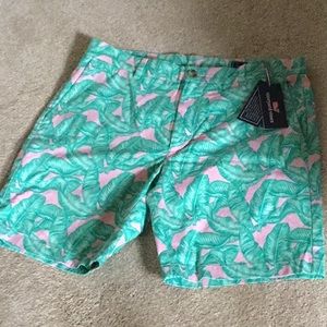 NWT Men’s Vineyard Vines shorts